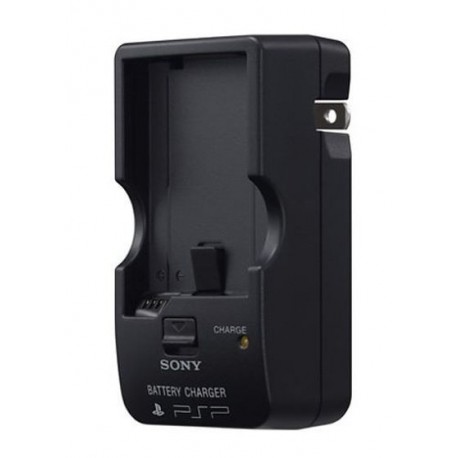 Chargeur externe SONY pour PSP à 12€ 